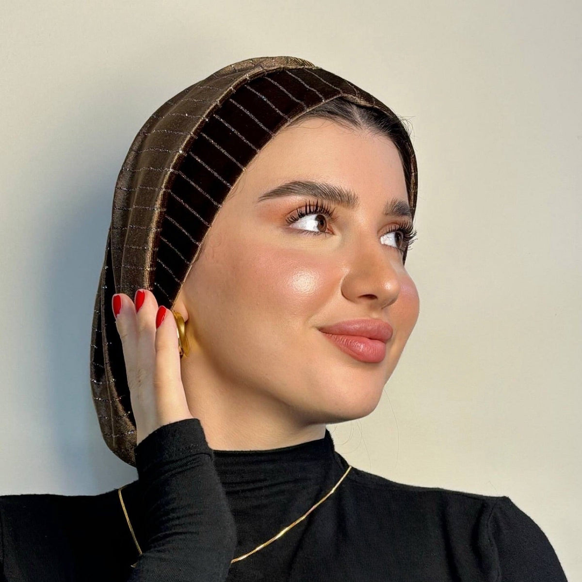 Glow Velvet Turban