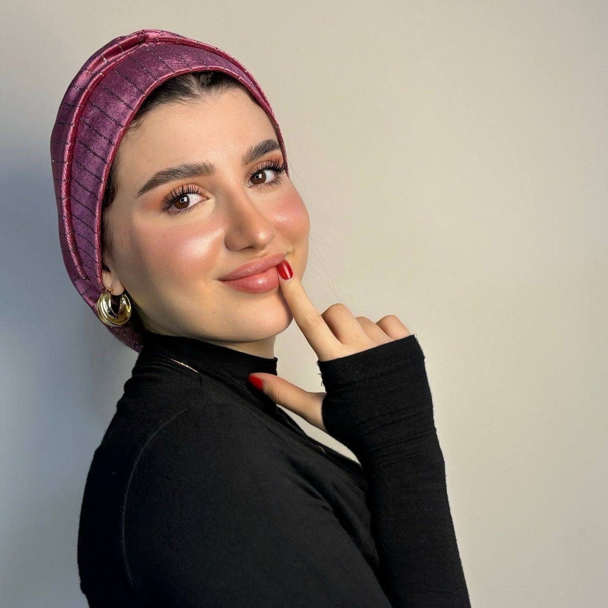 Glow Velvet Turban