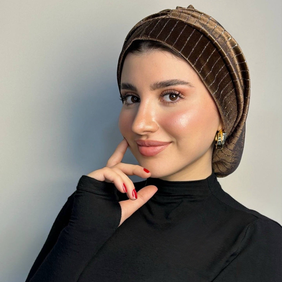 Glow Velvet Turban