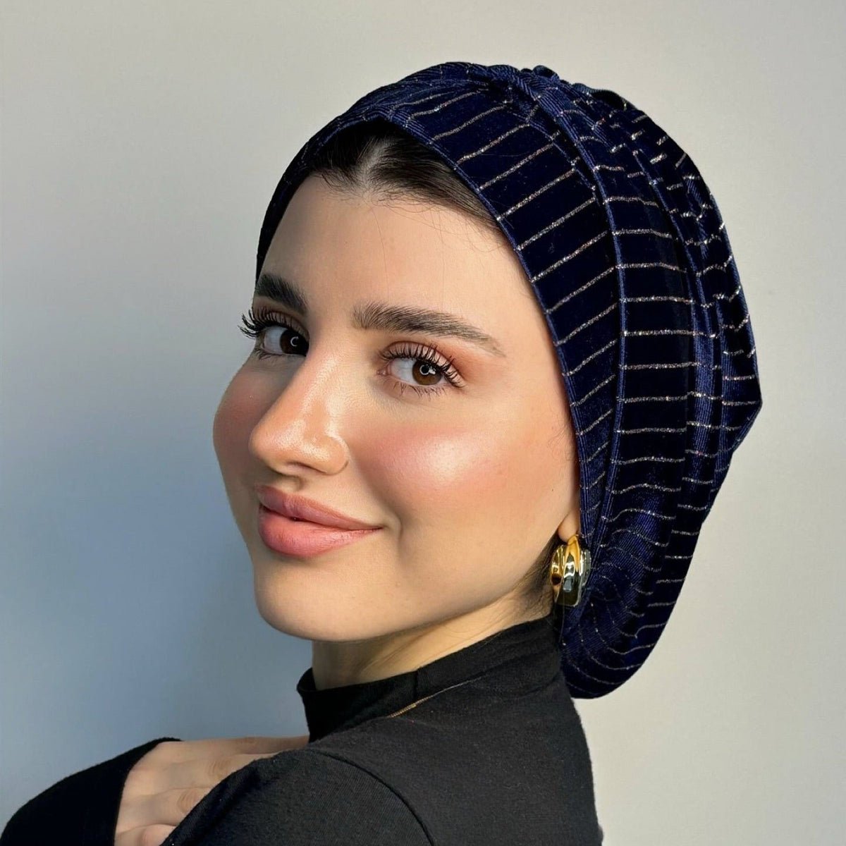 Glow Velvet Turban